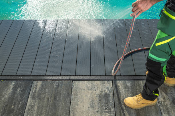Best Sidewalk Pressure Washing  in Eveleth, MN